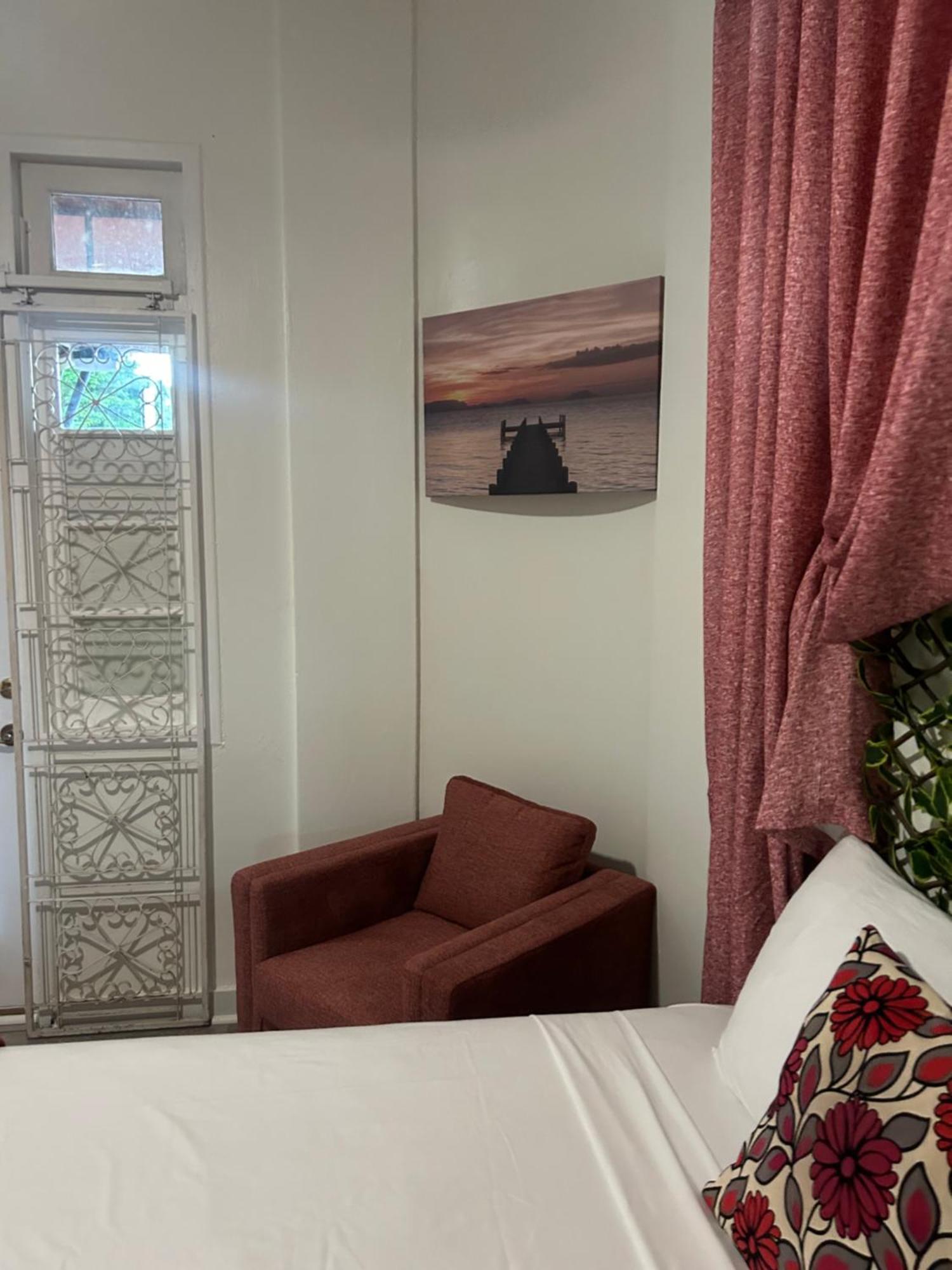 The Royal Nest Trinidad Bed & Breakfast Diego Martin ภายนอก รูปภาพ